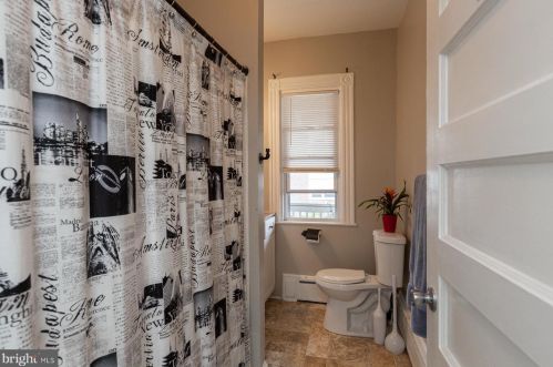 932 Lititz Ave, Lancaster PA 17602-1919 exterior