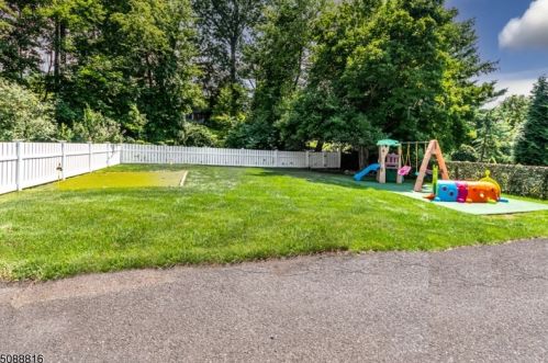 10 Sand Spg Rd, Morristown NJ 07960-6790 exterior