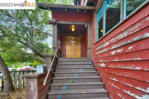 2133 Essex St, Berkeley CA 94705-1814 exterior