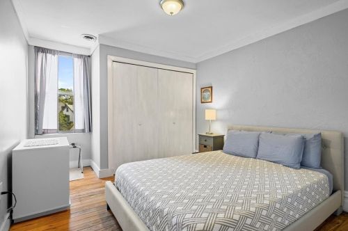 465 Biddle Ave, Pittsburgh PA 15221-3468 exterior