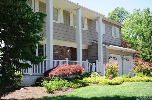 9 Sheryl Dr, Edison, NJ 08820-1337