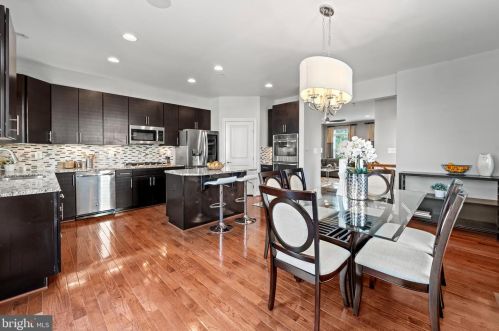 3810 Ft Lincoln Dr, Washington DC 20018-4311 exterior