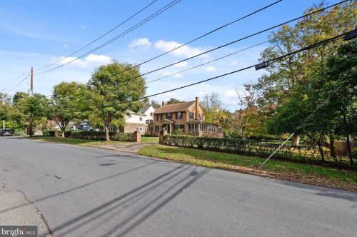 109 Forest Ave, Rockville MD 20850-1820 exterior