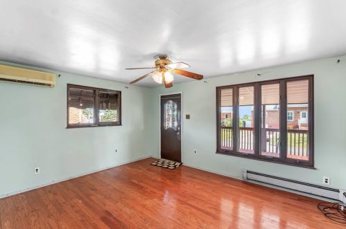 340 Meadowlark Ln, Pittsburgh PA  15122-2527 exterior