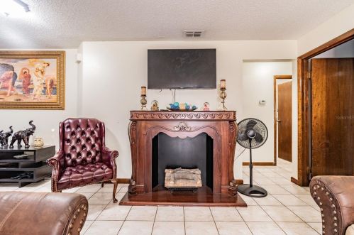 3804 Crawford St, Tampa FL 33614-3965 exterior