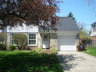 2401 Overlook Rd, Cleveland OH  44106-2409 exterior