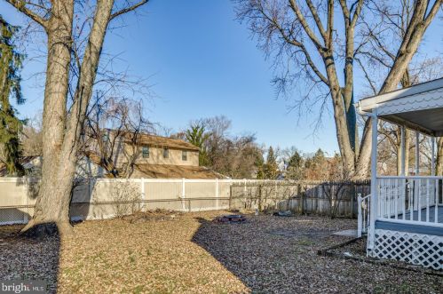 232 Phillips Ave, Runnemede NJ 08078-1949 exterior