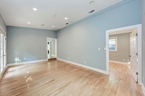 6105 Belfast Dr, Austin TX 78723-1117 exterior