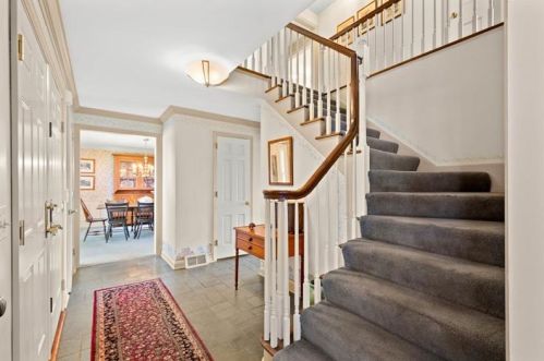 2105 Hycroft Dr, Pittsburgh, PA 15241-2213