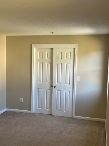 24 Frd Lndg Dr, Dover NH 03820-4552 exterior