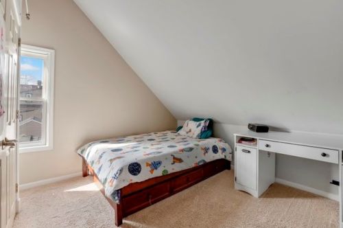 3056 Hoyne Ave, Chicago IL 60643-1121 exterior