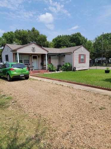 1705 Engle Ave, Dallas, TX 75224-2403