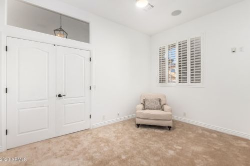 22037 55th St, Phoenix AZ  85054-7151 exterior