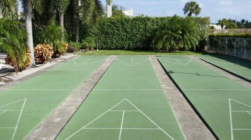 210 Main Blvd, Boynton Beach FL 33435-7107 exterior