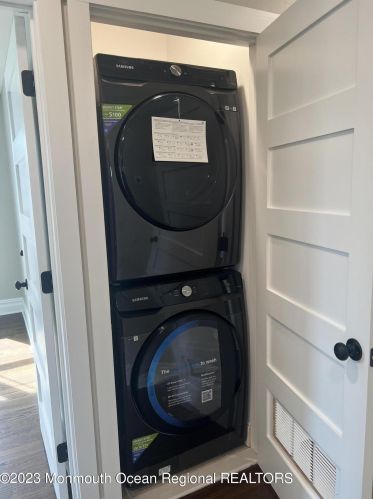 908 13th Ave, Belmar NJ  07719-2805 exterior