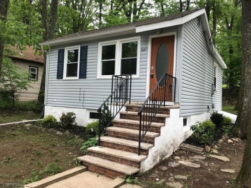 327 Elmira Trl, Hopatcong NJ  07843-1110 exterior
