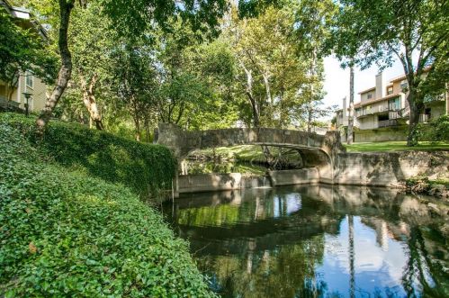 4837 Cedar Springs Rd, Dallas TX  75219-7223 exterior