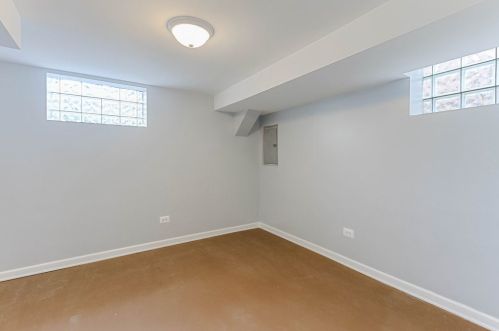 8150 Sacramento, Chicago IL 60655-2302 exterior