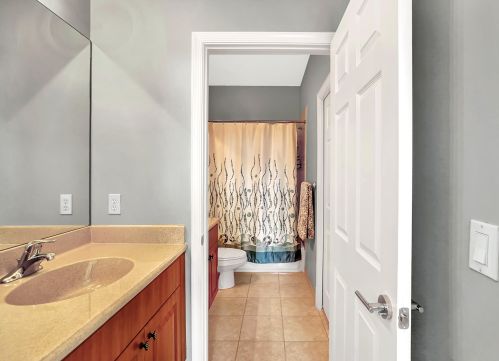 4061 Artesa Dr, Boynton Beach FL 33436-2628 exterior