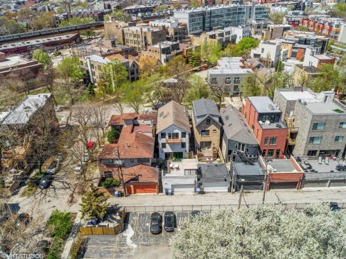 1733 Hoyne Ave, Chicago IL 60647-5541 exterior