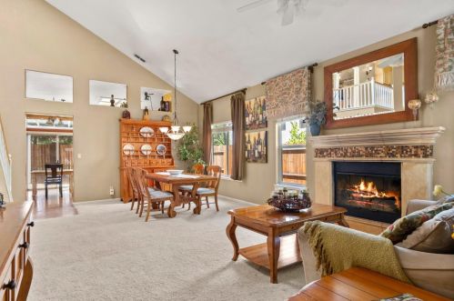 359 Seaton Dr, Folsom, CA 95630-7961