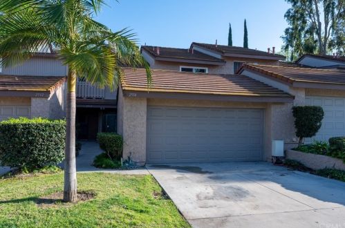 2514 Monterey Pl, Fullerton CA 92833-2031 exterior