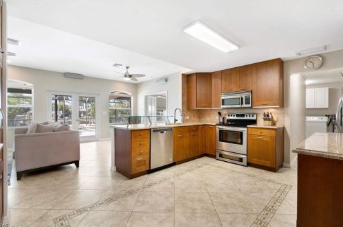 1410 Curlew Ave, Naples FL 34102-3405 exterior