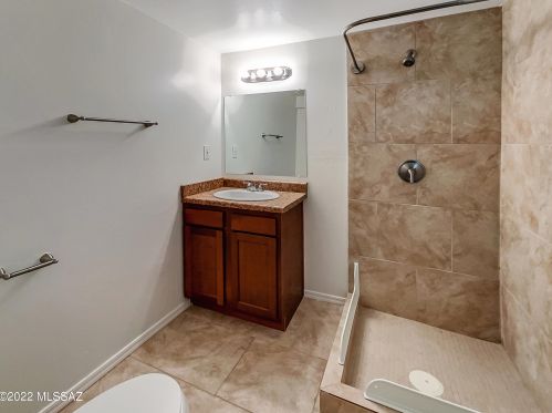 820 32nd St, Tucson AZ  85713-3615 exterior