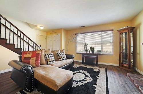 9466 Cedar St, Bellflower CA 90706-6577 exterior