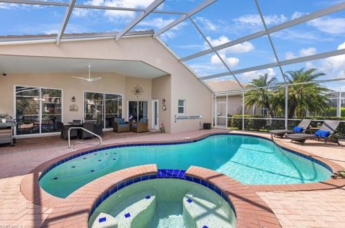 132 Glen Eagle Cir, Naples FL 34104-5714 exterior
