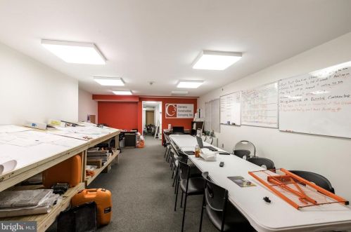 1629 Locust St, Philadelphia PA 19139-4515 exterior