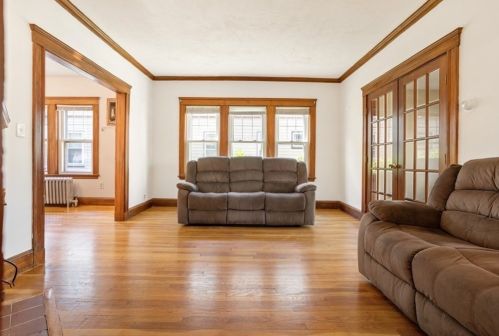 529 Pleasant St, Winthrop MA  02152-2756 exterior