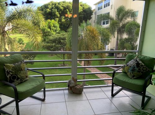 2620 1st Ct, Boynton Beach FL 33435-2000 exterior