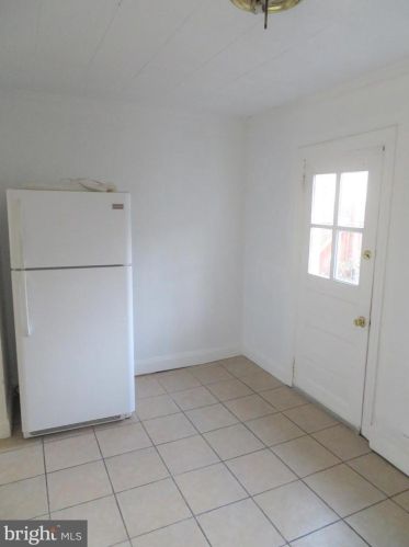 123 Levering St, Philadelphia PA 19127-1403 exterior