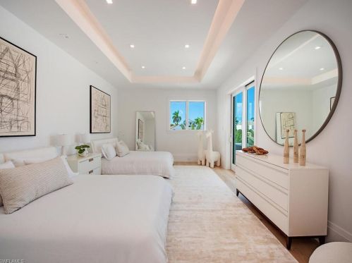 722 16 Ave, Naples FL 34117-2239 exterior