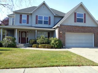 3418 Merryvale Rd, Eugene, OR 97404-3870