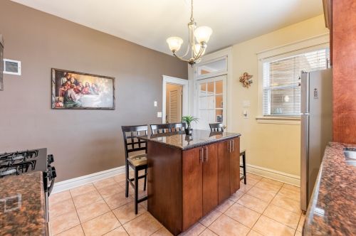 5643 California, Chicago IL 60659-4815 exterior