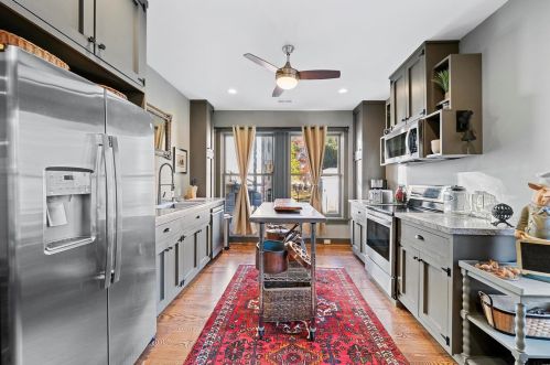 36 Portland Pl, Saint Louis MO 63108-1242 exterior