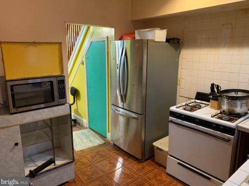 1640 Carlisle St, Philadelphia PA 19145-2307 exterior