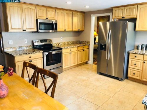 1324 Sussex Way, Concord CA 94521-3420 exterior