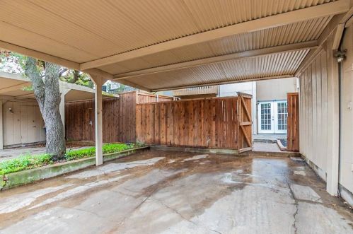 12542 Burninglog Ln, Dallas TX 75243-2118 exterior