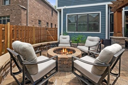 670 Bryan St, Elmhurst IL 60126-4342 exterior