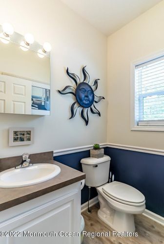 660 Berkeley Ave, Berkeley Township NJ 08721-3703 exterior