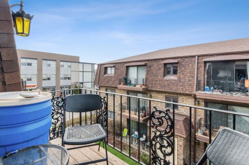 6441 Northwest Hwy, Chicago IL  60631-1467 exterior