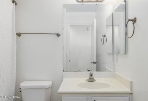 6252 Mesa Garden Dr, Tucson AZ  85757-7532 exterior