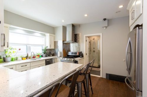 216 6th Ave, Mount Vernon NY 10550-1119 exterior