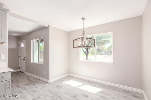 5817 Beverly St, Tucson AZ 85711-5141 exterior