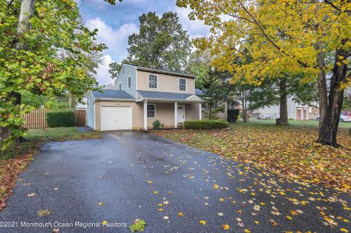 23 Pheasant Dr, Berkeley Township NJ  08721-1606 exterior