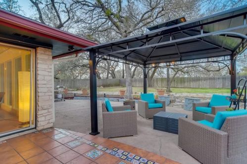 8702 Crst Rdg Cir, Austin TX 78750-3018 exterior