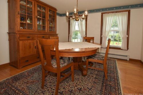 25 Ridgeview Ln, Enfield CT 06082-2563 exterior